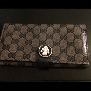 GUCCI Hysteria Crystal Crested preowned wallet
